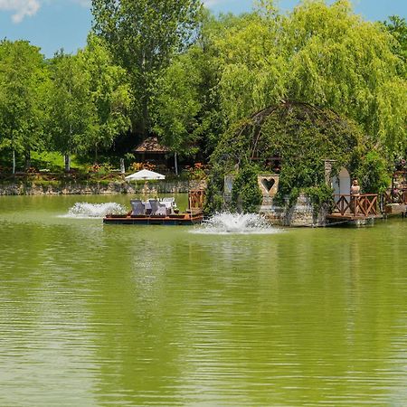 The Wind Mills Hydropark Hotel Gorna Malina Buitenkant foto