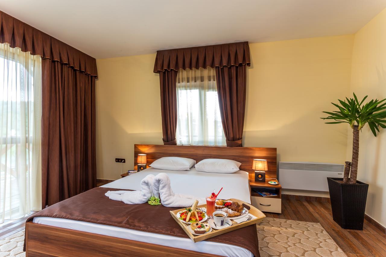 The Wind Mills Hydropark Hotel Gorna Malina Buitenkant foto
